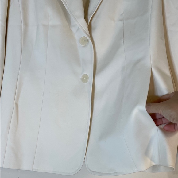 NWOT. Talbots 8 Cream Blazer Structured Professional Jacket. - Picture 4 of 10